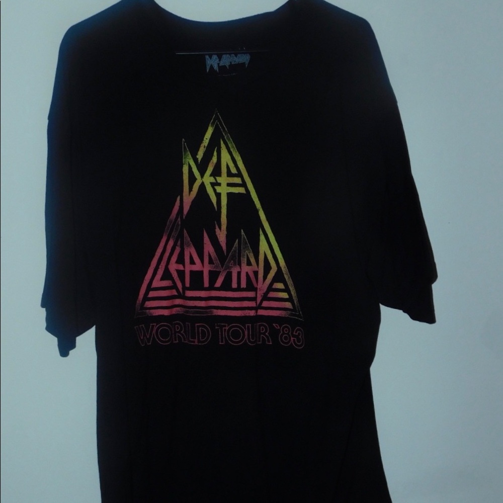 Def leopard extended tee